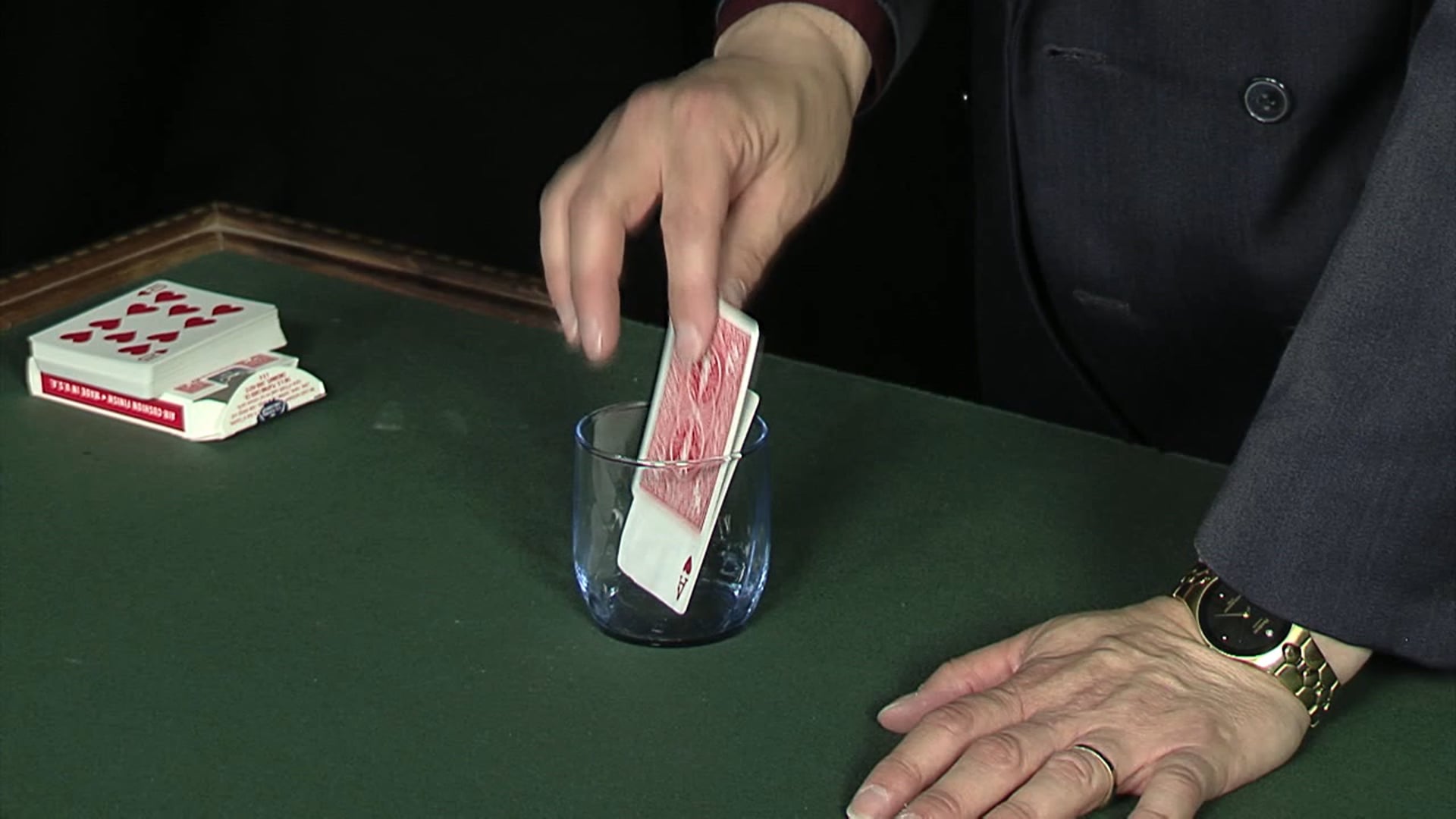 Clever Card Magic - Twist In a Glass